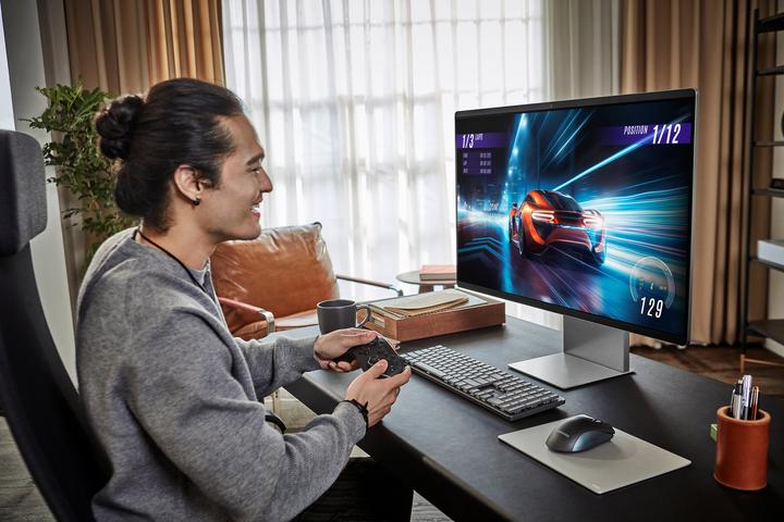 Actual product image Samsung Smart M9 – M90F (3840 x 2160 Pixels, 32")