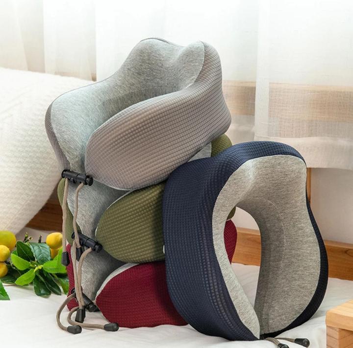 Produktbild Hermex Nackenkissen Reisekissen Flugzeug Nackenhörnchen Memory Foam (Kopf- & Nackenkissen)