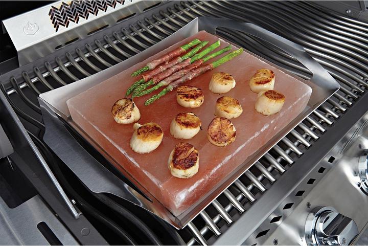 Actual product image Napoleon Himalaya-Salzstein mit Gemüsekorb