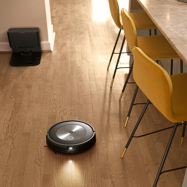 Image du produit iRobot Roomba Combo j5+ (Robot d'aspiration et de nettoyage)