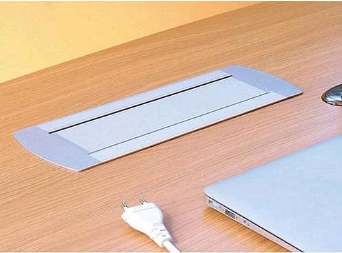 Actual product image Bachmann gg107109 Built-in table socket strip ALUMS1 (2 x)