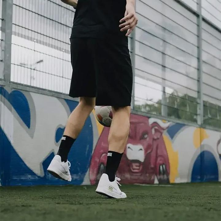 Actual product image NovoSoxx Fussballsocken Gr. 42-47 Grip Socken Fussball Strümpfe GripSoxx Schwarz (42 - 47)