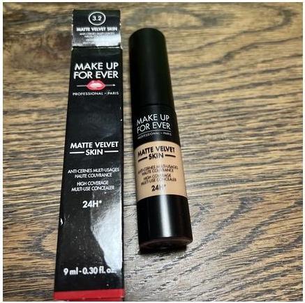 Produktbild Make Up For Ever Matte Velvet Skin (3.2 Sand)