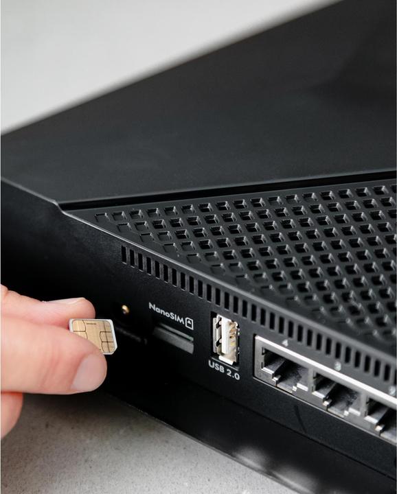 Produktbild Netgear LAX20-100EUS 4G LTE WiFi 6