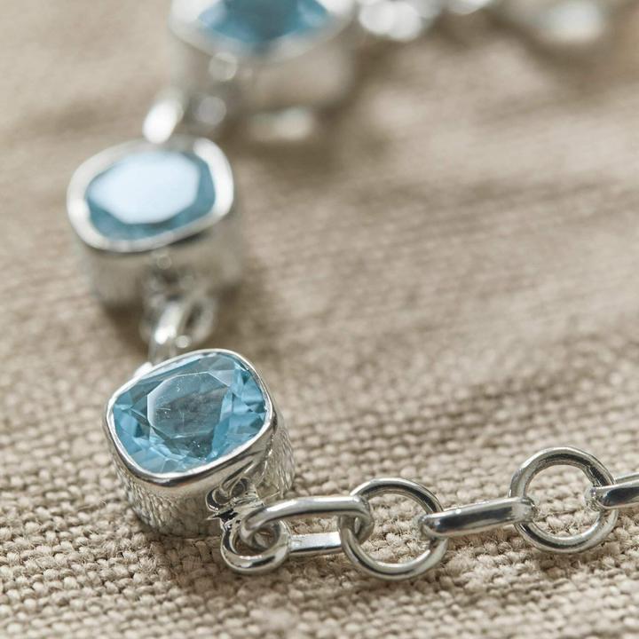 Image du produit Loberon Bracelet Lilianne argent/bleu (16 cm, Chaîne : argent sterling 925, Ornement : Pierre précieuse en topaze)