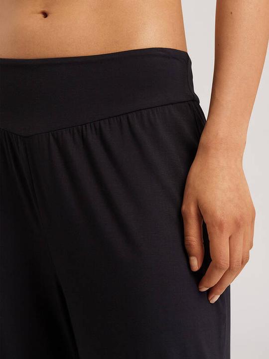 Actual product image Hanro Yoga Crop Pant (L)