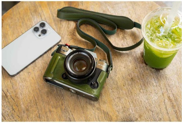 Actual product image SmallRig 4711 Leather Half Case Kit for X T50 (Green) (Kamera Bereitschaftstasche, 1.26 l)