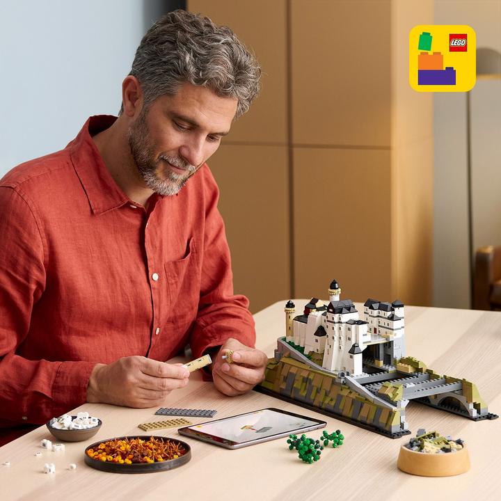 Produktbild LEGO Schloss Neuschwanstein (21063, LEGO Architecture)
