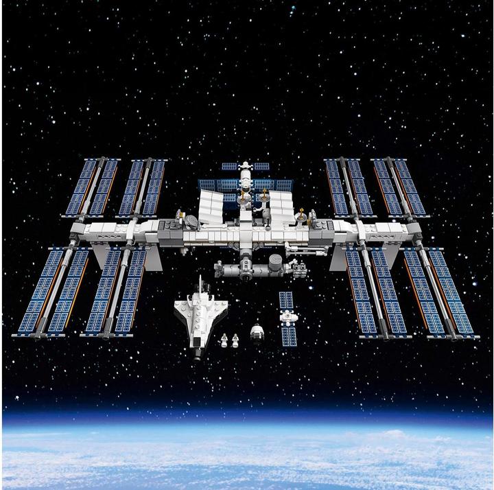 Actual product image LEGO International Space Station (21321, LEGO Ideas, LEGO Rare Sets)