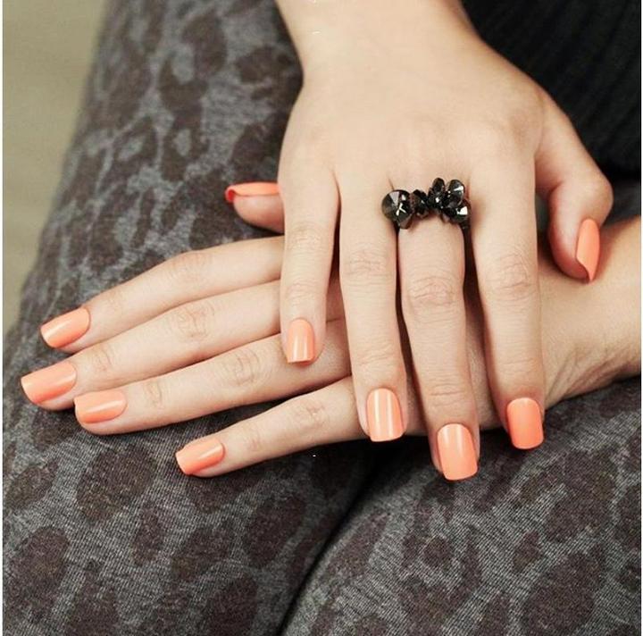Immagine prodotto KISS Gel Fantasy Nail Kit - Absolutely Fabulous (Unghie artificiali, Trasparente, Bordeaux)