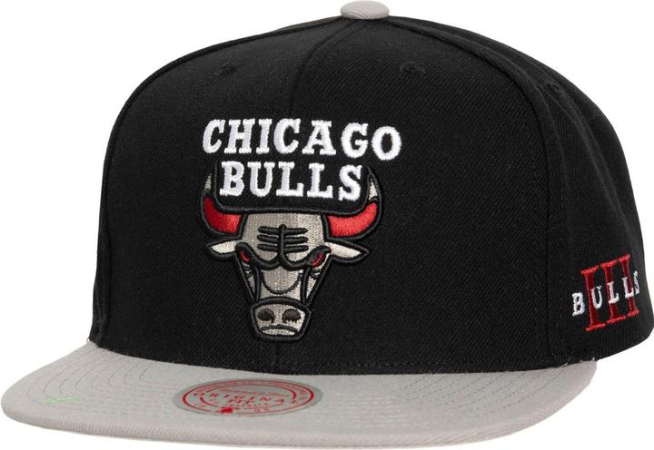 Actual product image Mitchell & Ness Snapback Cap - CORE III Chicago Bulls (One size)