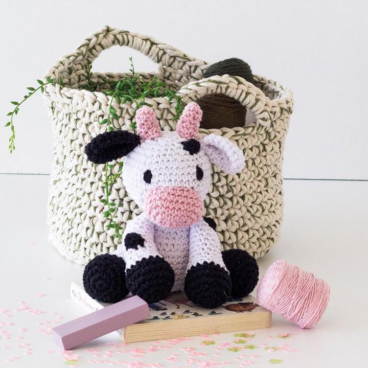 Actual product image Hoooked DIY crochet set Milano Eco Barbante cow Kirby