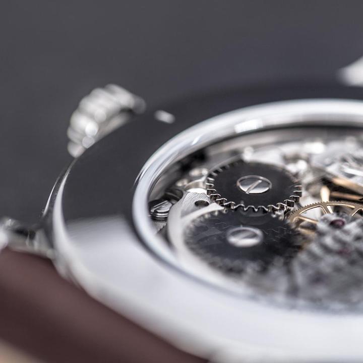 Actual product image Mondaine Helvetica No1 Regular Mechanical (Analogue wristwatch, Swiss made, 40 mm)