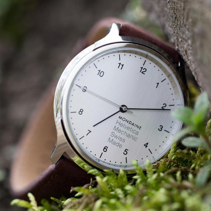 Actual product image Mondaine Helvetica No1 Regular Mechanical (Analogue wristwatch, Swiss made, 40 mm)