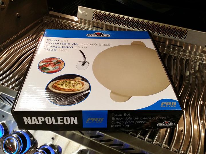 Produktbild Napoleon PRO Pizzastein + Pizzaschneider