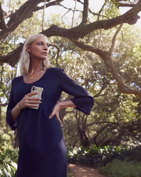 Produktbild iDeal Of Sweden Platinum Leaves (Apple iPhone XS Max)