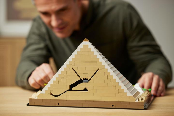 Actual product image LEGO Great Pyramid of Giza (21058, LEGO Architecture)