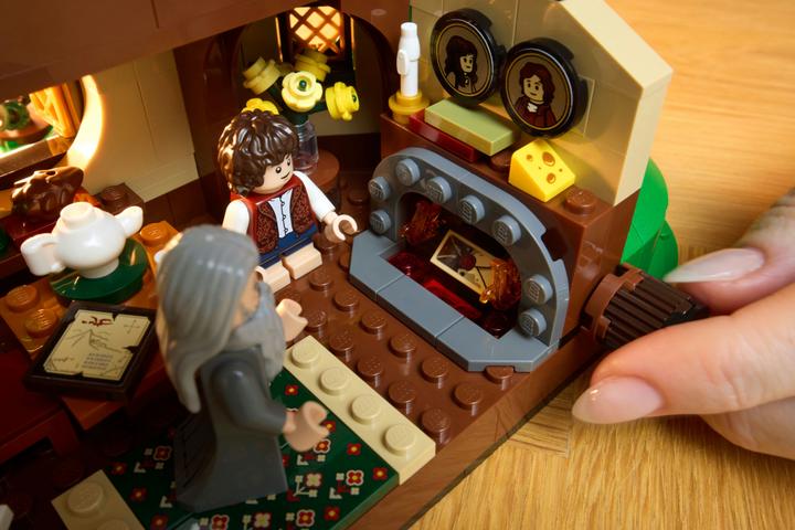 Produktbild LEGO Der Herr der Ringe: Das Auenland (10354, LEGO Icons, LEGO Seltene Sets)