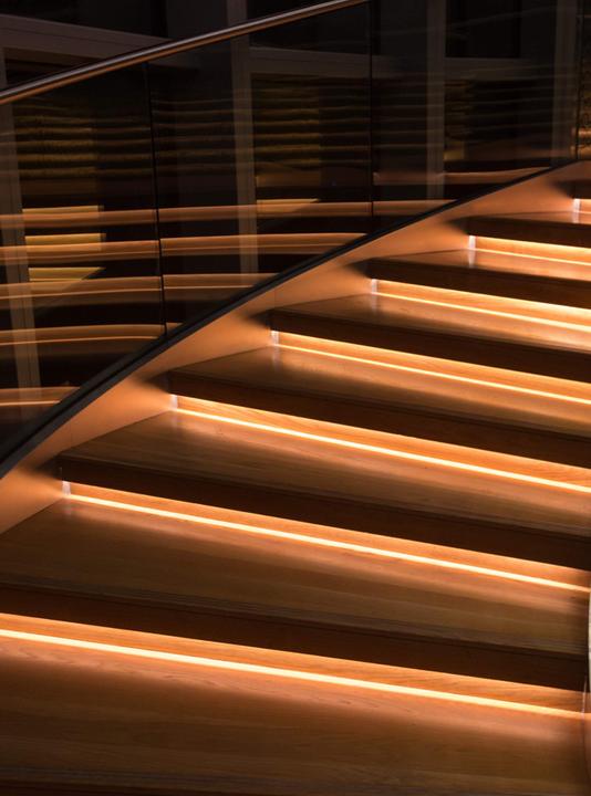 Actual product image HiluX HighLumen COB LED Strips - 24V - 15W - 1300lm/m - 3000K - CRI95+ - 5m - IP65 (500 cm, Outdoor, Indoor)