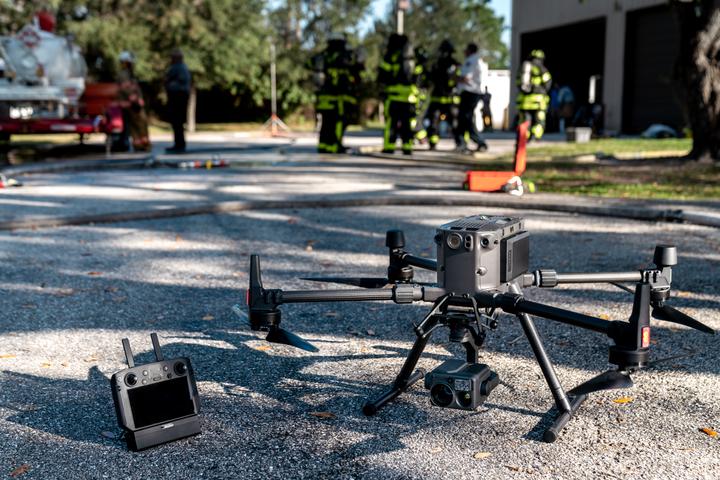 Immagine prodotto DJI Matrice 300 RTK (55 min, 9000 g, 0.96 Mpx)