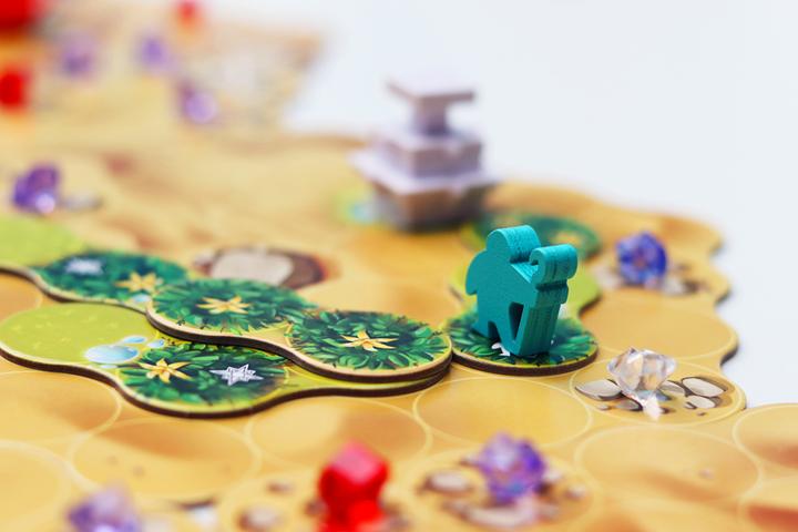 Actual product image Iello Connoisseur game Ishtar (German)