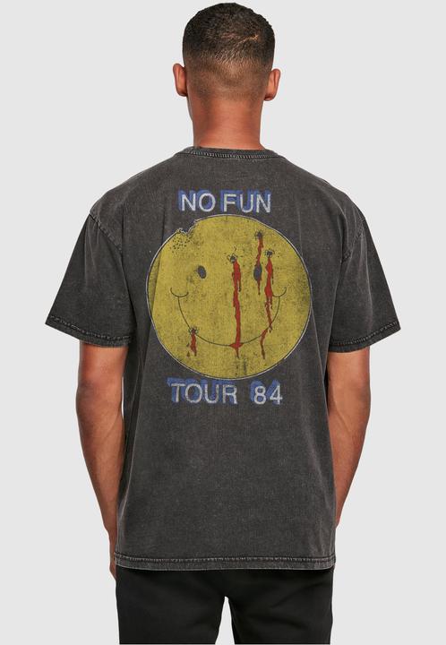 Actual product image Merchcode Motley Crue - No Fun Tour Acid Washed Heavy Oversized Tee - 138493 (M)