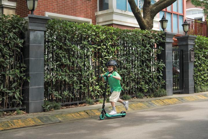Image du produit Segway-Ninebot Zing A6 (12 km/h, 5 km, 60 W)