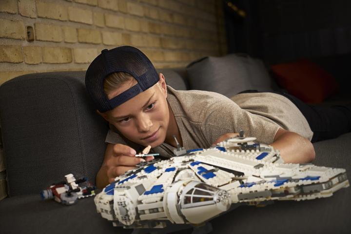 Produktbild LEGO Kessel Run Millennium Falcon (75212, LEGO Star Wars)