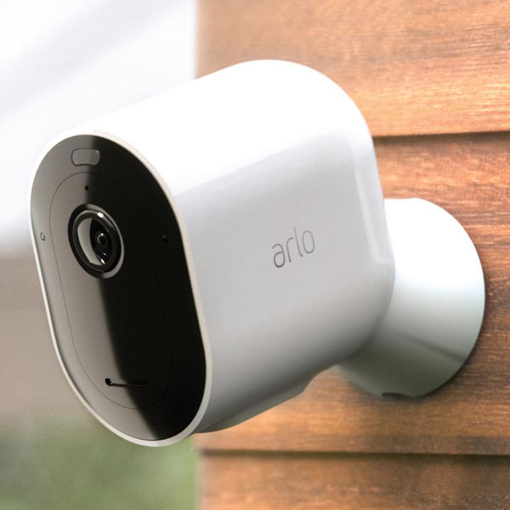 Actual product image Arlo Pro 4 Spotlight, single camera white (2688 x 1520 pixels)