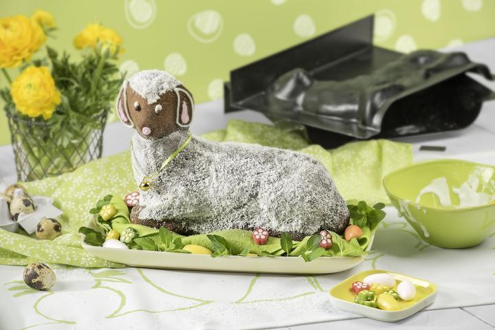 Actual product image Kaiser Lamb baking tin