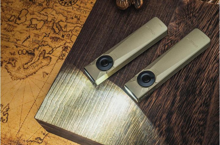 Produktbild Olight Arkfeld Ultra (12 cm, 1400 lm)