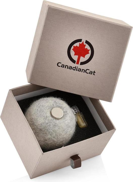 Actual product image CanadianCat Cat toy felt ball with scent bag (Cat ball toy)