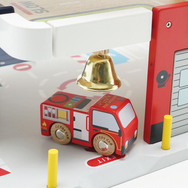 Produktbild Le Toy Van Feuerwehr- und Rettungsstation