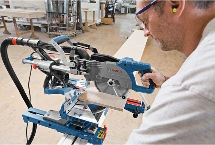 Actual product image Bosch Professional Bosch Professional panel saw GCM 8 SJL - CH version