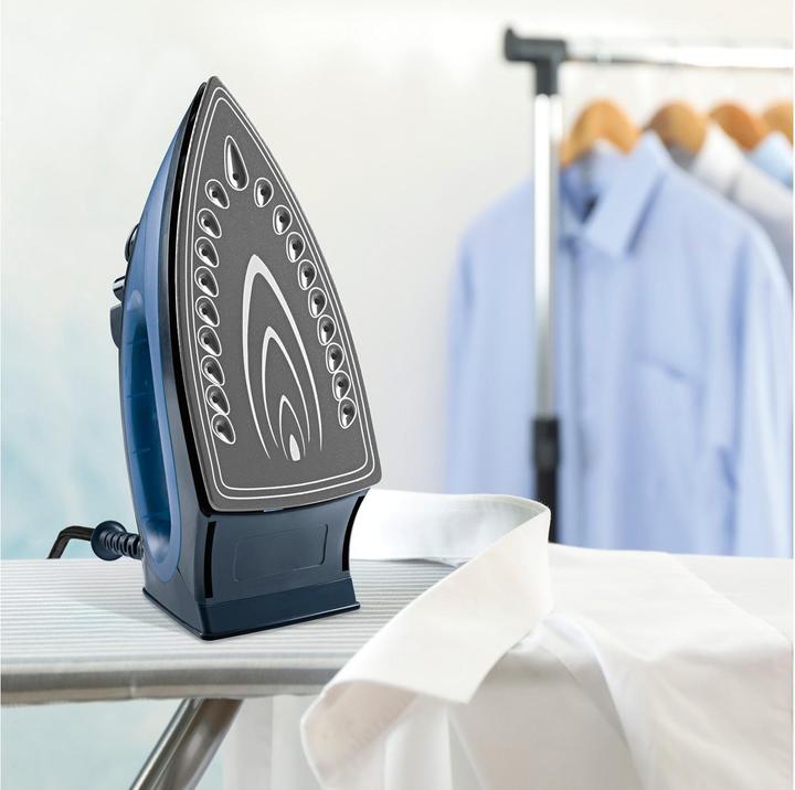 Actual product image CleanMaxx Steam iron CLEAN edition (2200 W, 0.70 g/min)