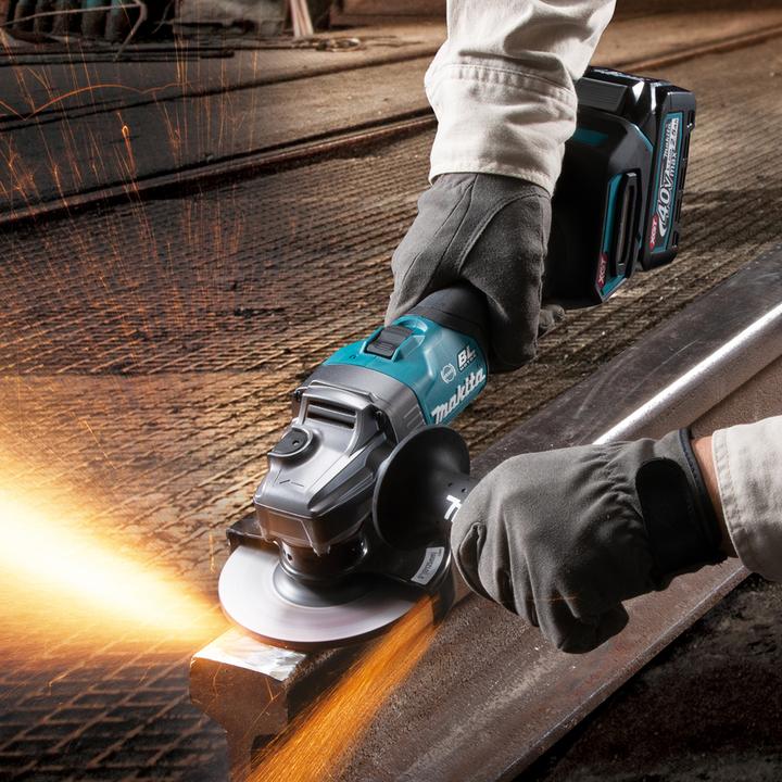 Actual product image Makita 40V Battery Angle Grinder GA005GZ (125 mm)
