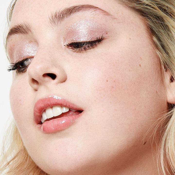 Actual product image Veralab Light Vertigo Multipurpose Illuminating Eyeshadow For Face, Eyes, And Lips - 03 Ros (03 Ros)