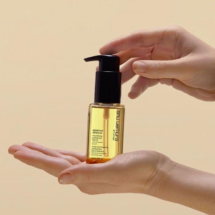 Immagine prodotto Shu Uemura Essence Absolue Olio Concentrato Lenitivo Nutriente per il Cuoio Capelluto (50 ml)