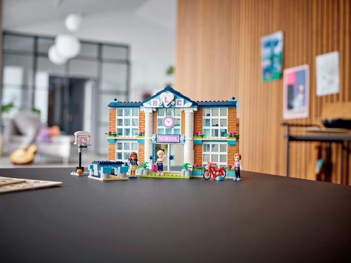Produktbild LEGO Heartlake City Schule (41682, LEGO Friends)