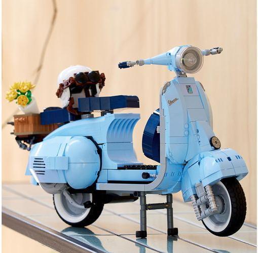 Image du produit LEGO Vespa 125 (10298, LEGO Icons, LEGO difficiles à trouver)