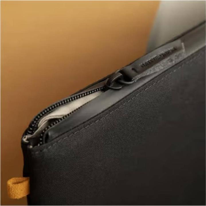 Actual product image Native Union W.F.A Sleeve for MacBook Pro 14 Black MacBook Pro 14 (14", Apple)