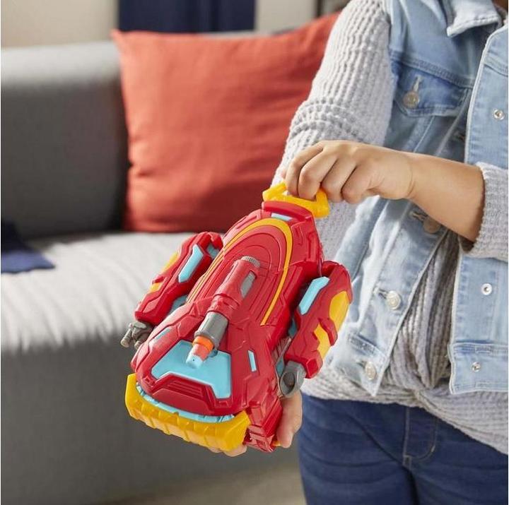 Immagine prodotto Nerf Avengers - Mech Strike Iron Man - Strikeshot Gauntlet (F0266)