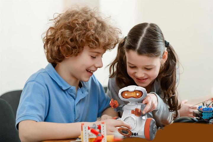 Immagine prodotto Clementoni Scienza e Gioco - Il mio robot di prossima generazione (78827)