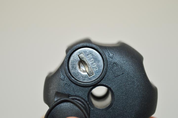 Produktbild BuzzRack Molette à clé pour fixation attelage Buzz Rack 8mm