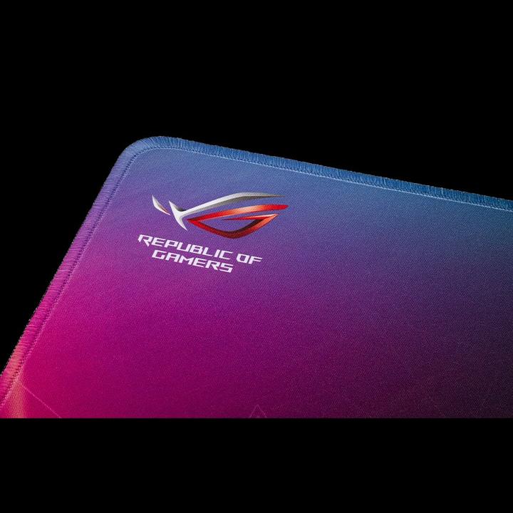 Actual product image ASUS ROG Strix Edge (L)