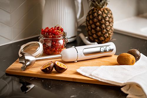 Actual product image Adler AD 4625w Hand Blender, 5 speed settings, 1500W, White (EU plug)
