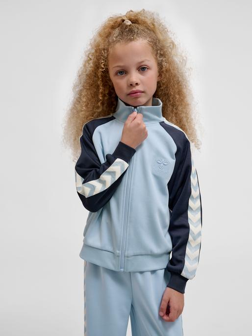 Actual product image hummel hmlDAILY ZIP JACKET (128)