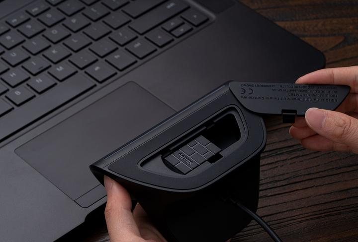 Actual product image 8bitdo Ultimate Controller with charging station (Switch, PC)