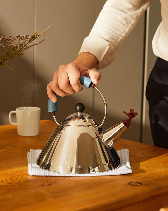 Actual product image Alessi kettle (2 l)