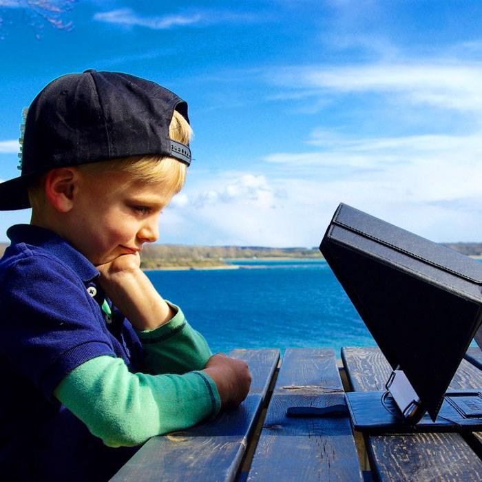 Produktbild Philbert Design Philbert - Sun Shade & Privacy Cover iPad/Tablet 9,7"-11", Black (iPad)